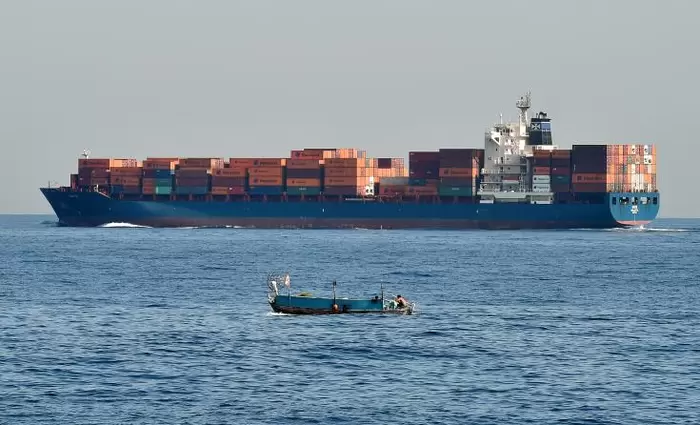 Επίθεση με μαγνητικές νάρκες σε ιρανικό φορτηγό πλοίο