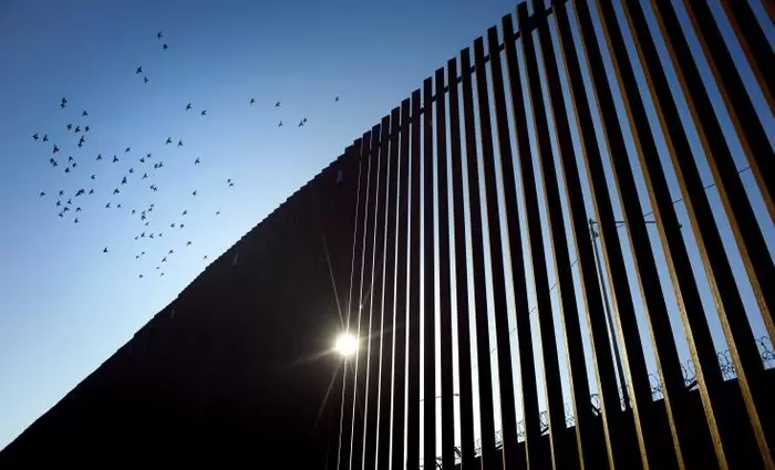 Τείχος αξίας $3,8 δισ. θέλει να χτίσει ο Τραμπ