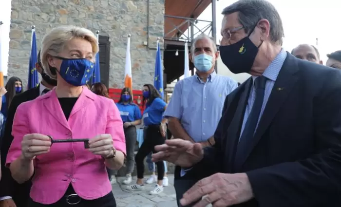 ΠτΔ: Το κράτος θα σταθεί δίπλα στους πυρόπληκτους