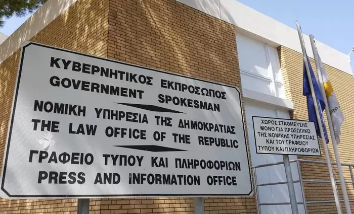 'Στο αρχείο' η υπόθεση της αγοράς των Agusta