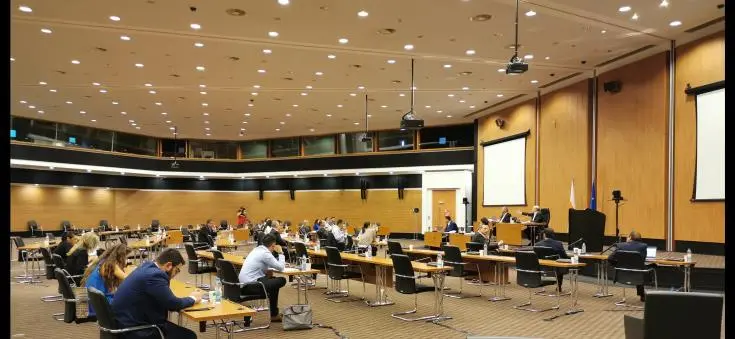 Αναστολή εκποιήσεων θα συζητηθεί τη Δευτέρα στη Βουλή