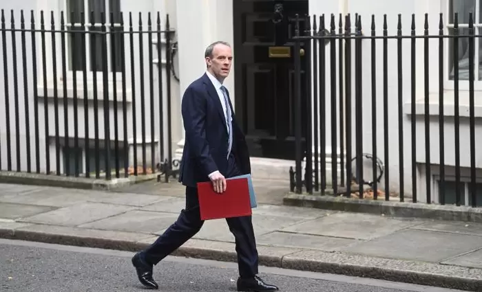 Βρετανία: 1 δισ. δολάρια για εμβόλια στις αναπτυσσόμενες χώρες