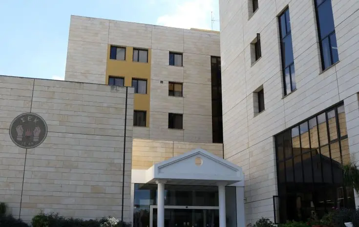 ΣΕΚ: Συγκροτημένη και συνολική φορολογική μεταρρύθμιση