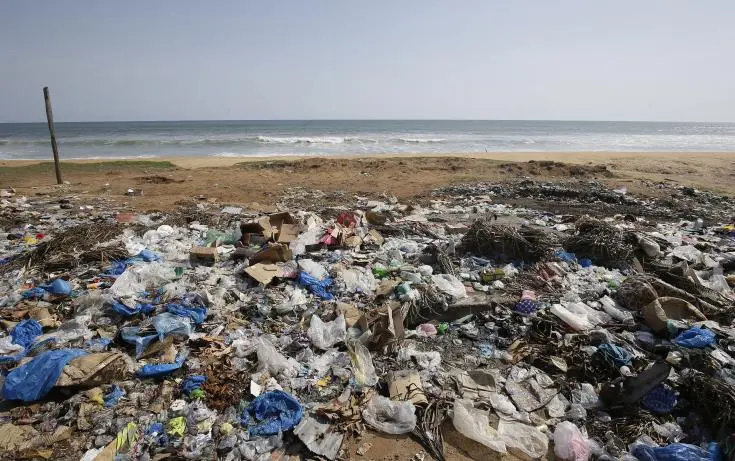 Μαζεύτηκαν τόνοι σκουπιδιών και ανακυκλώσιμων από τις παραλίες