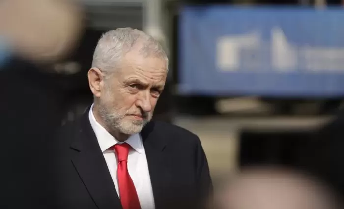 Πιο κοντά στη στήριξη νέου δημοψηφίσματος για το Brexit ο Κόρμπιν