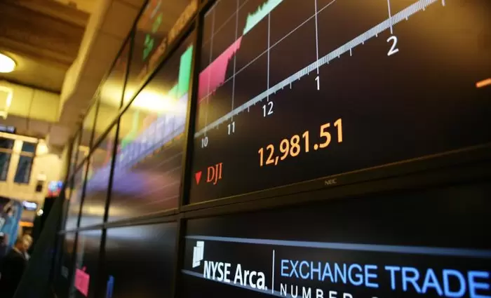 Με ζημιές συνεχίζεται η διαπραγμάτευση στο ΧΑΚ