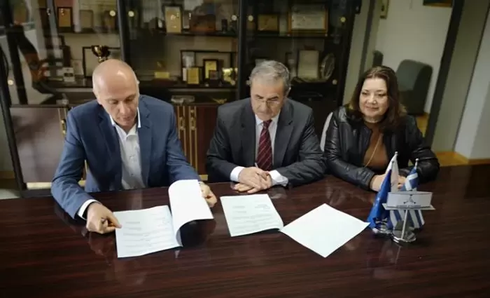 Μνημόνιο Συνεργασίας υπέγραψαν Δήμος Έγκωμης και Πανεπιστήμιο Λευκωσίας.