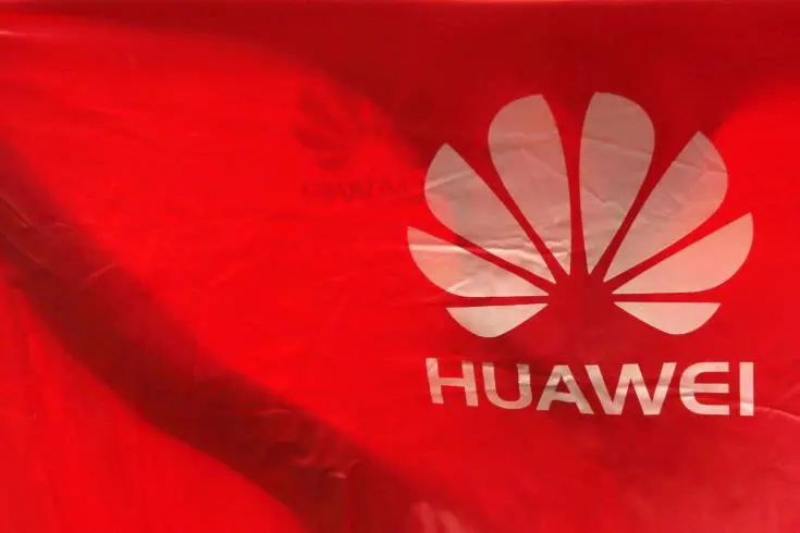 Σε απολύσεις στις ΗΠΑ προχωράει η κινεζική Huawei
