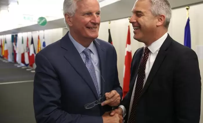 Στις Βρυξέλλες για συνομιλίες για το Brexit ο Στίβεν Μπάρκλεϊ