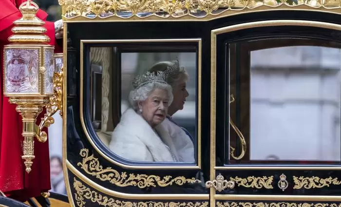 Βασίλισσα Ελισάβετ: Προτεραιότητα το Brexit στις 31 Οκτωβρίου