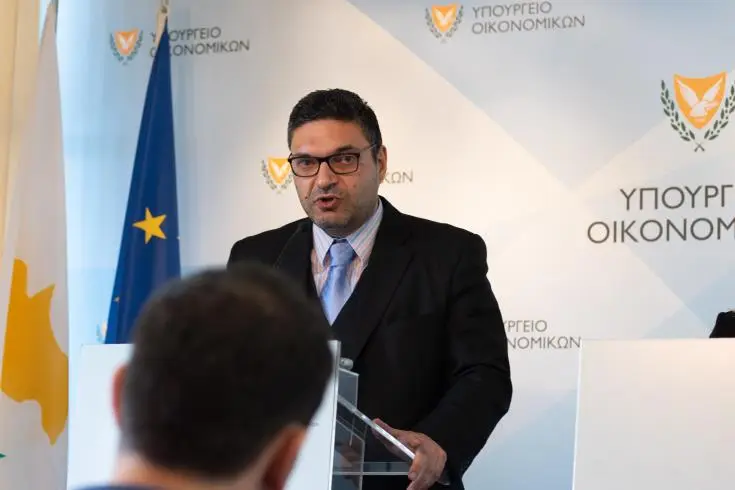 ΥΠΟΙΚ: Επεξεργαζόμαστε νέα μέτρα στήριξης επιχειρήσεων