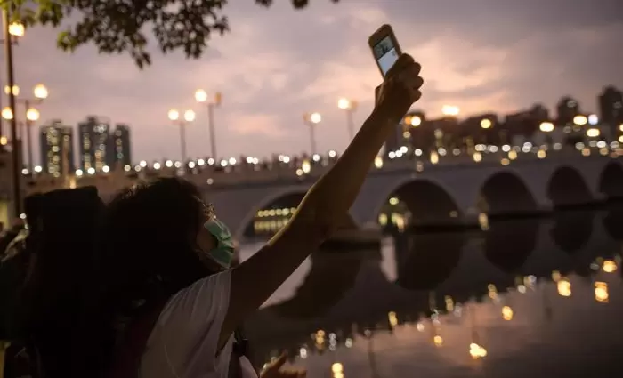 Χονγκ Κονγκ: Ένταση και μολότοφ σε αντικυβερνητική διαδήλωση
