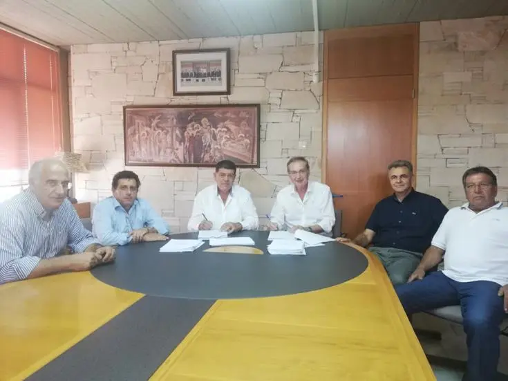 Έπεσαν οι υπογραφές για το παραλιακό μέτωπο του Πρωταρά