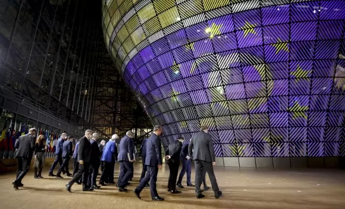 20 χρόνια ευρώ: Στο μέλλον του εστιάζουν οι ΥΠΟΙΚ του Eurogroup