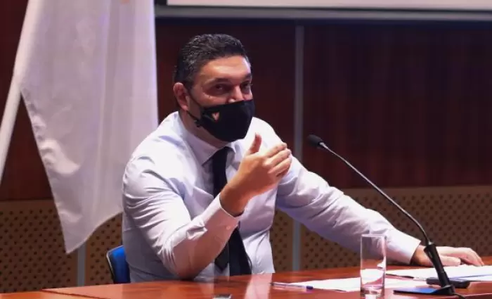 Πετάει για Eurogroup και ΔΕΘ ο Υπουργός Οικονομικών