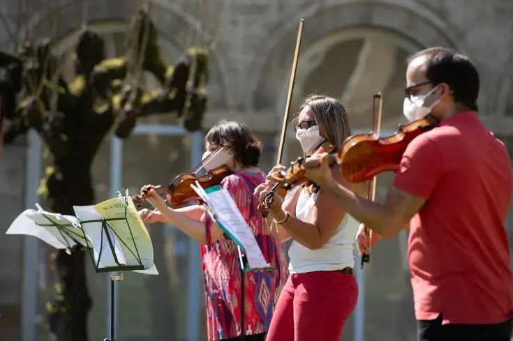 Κομισιόν: Ειδική πλατφόρμα για συνεργασία καλλιτεχνών