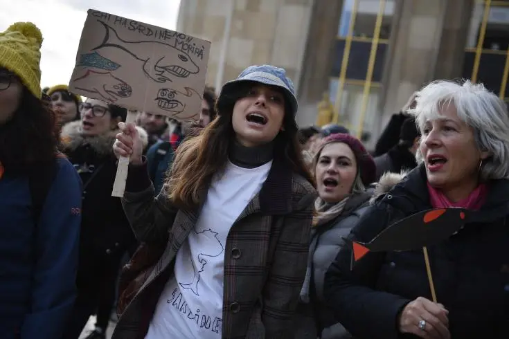 Δέκατη ημέρα απεργίας στη Γαλλία κατά της μεταρρύθμισης των συντάξεων