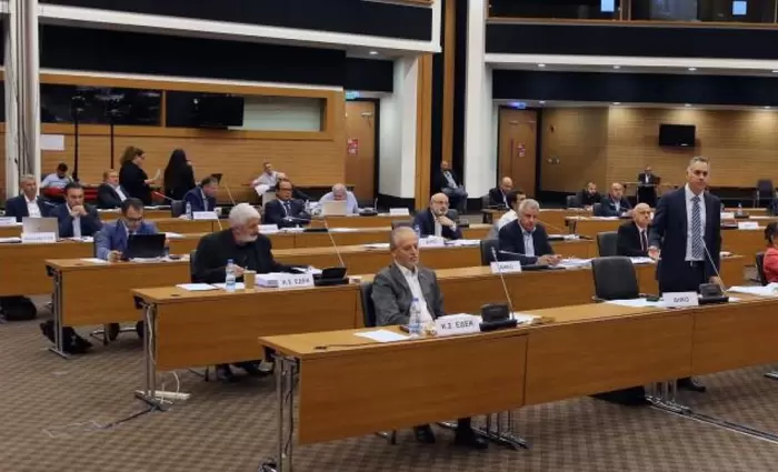 Κρατικές Εγγυήσεις: Άσπρος καπνός με «μικροκομματική αιθάλη» (ΒΙΝΤΕΟ)