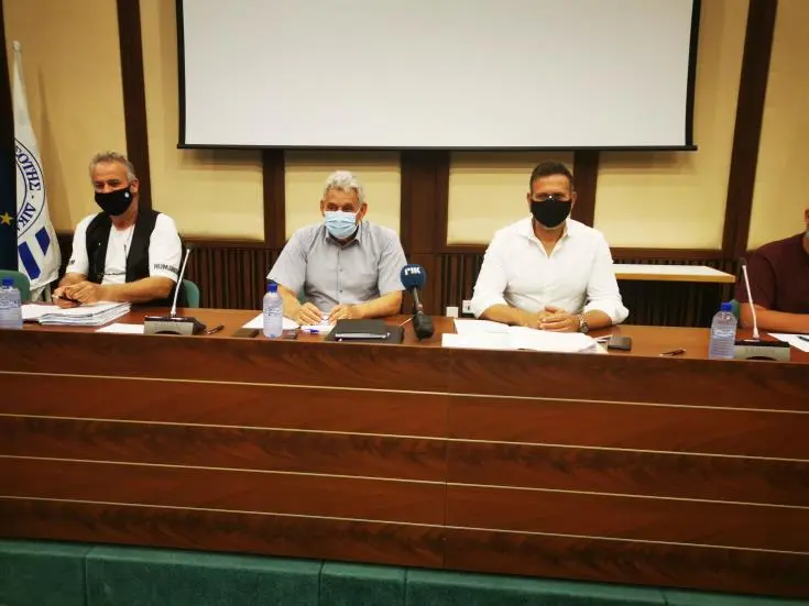 Οι συντεχνίες συνεχίζουν τον αγώνα για την κατάργηση υπηρεσιών στην εκπαίδευση