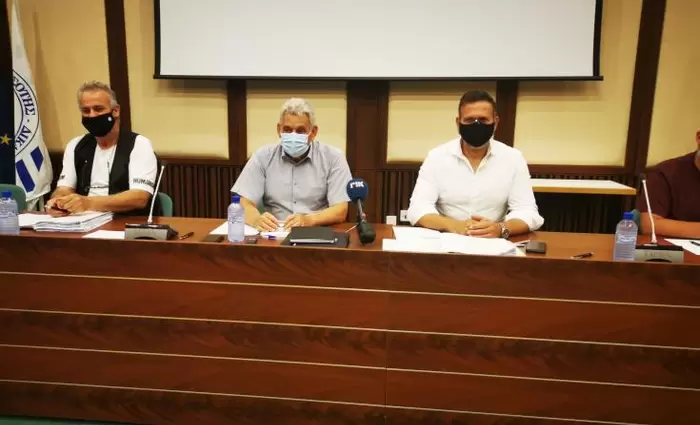 Οι συντεχνίες συνεχίζουν τον αγώνα για την κατάργηση υπηρεσιών στην εκπαίδευση