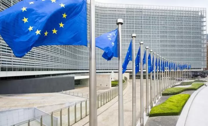 Έκθεση Κομισιόν:  Οι Κίνδυνοι για την ανάπτυξη – Τι λέει για πληθωρισμό