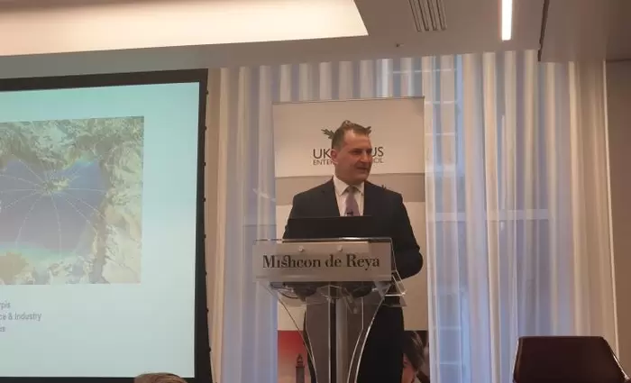 Στο Λονδίνο για Επιχειρηματικό Συμβουλίου ο Λακκοτρύπης