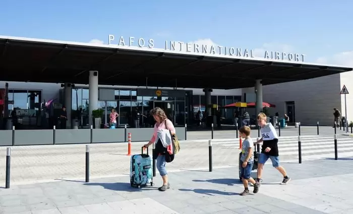 Δυο αφίξεις και δυο αναχωρήσεις σήμερα Κυριακή από το Αεροδρόμιο Πάφου