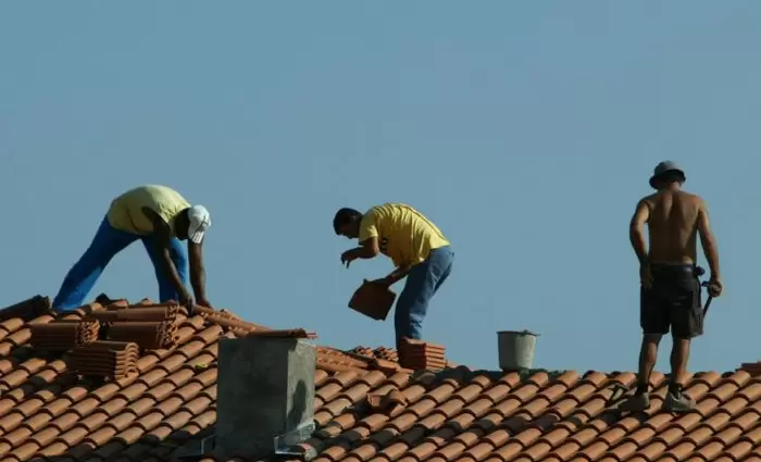 Οριακή μηναία μείωση στον δείκτη κατασκευαστικών υλικών
