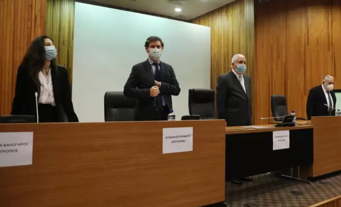 Καταθέτουν στην Ερευνητική Επιτροπή πάροχοι και Πιττάτζης