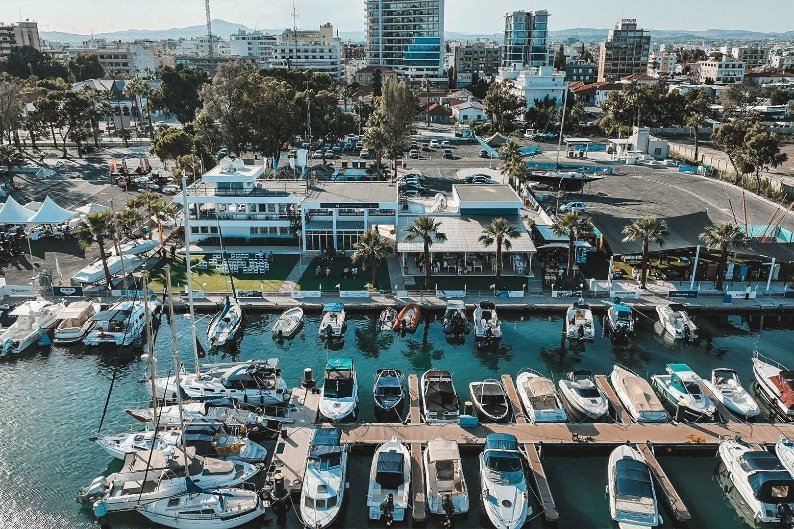 Μειωμένα τέλη για επαγγελματίες ακτοπλόους στη μαρίνα Λάρνακας