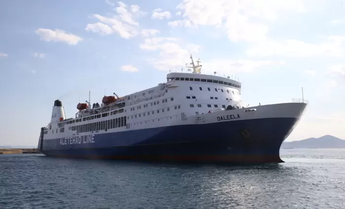 Σάλπαρε για Πειραιά το Daleela - Ξεκίνησε η νέα σεζόν θαλάσσιας επιβατικής σύνδεσης