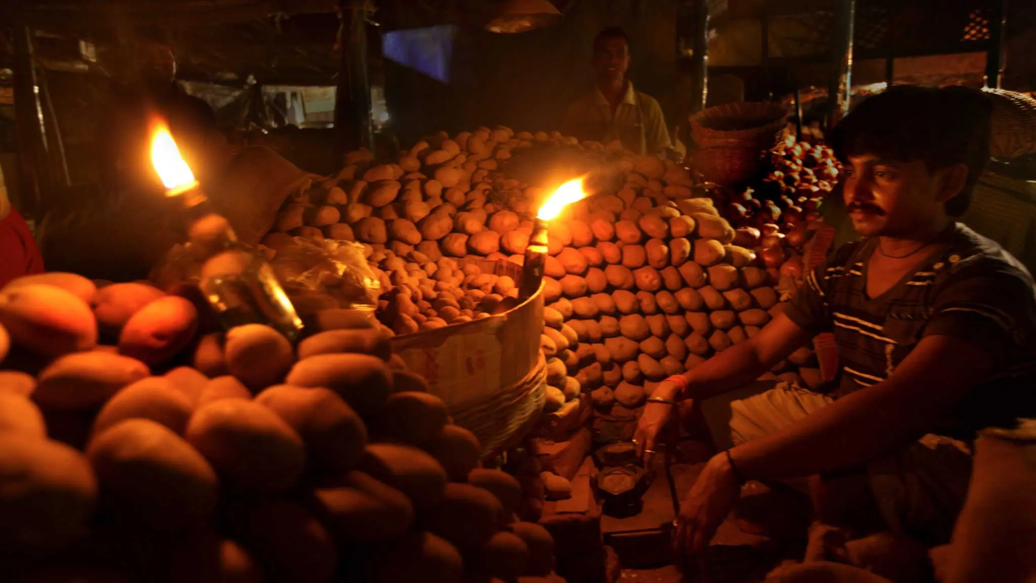 Η Ινδία στα πρόθυρα του ολικού μπλακ άουτ - 16ωρες διακοπές ρεύματος