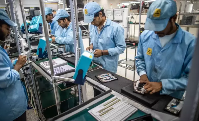 Η Ινδία ξεπέρασε την Κίνα στις εξαγωγές smartphone προς τις ΗΠΑ