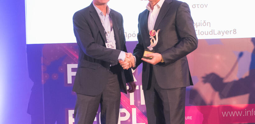 O Πέτρος Γ. Οικονομίδης της CL8.com τιμήθηκε με το βραβείο «CEO της χρονιάς» 