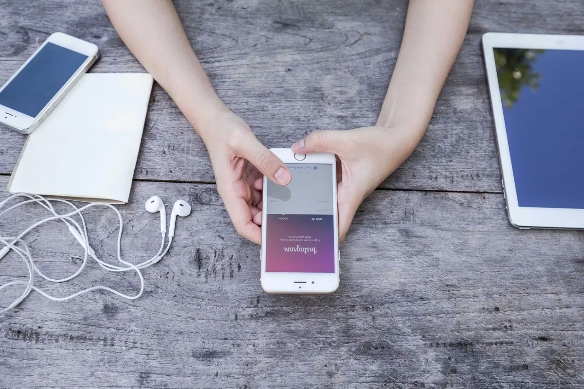 Δύσκολη χρονιά για Apple και Samsung το 2018