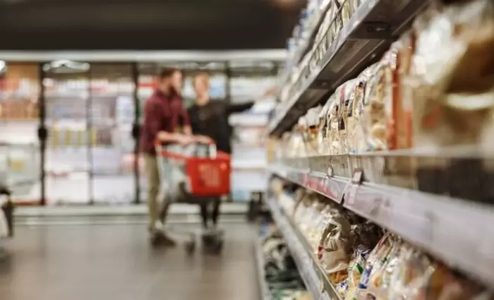 Οι «προσφορές» των υπεραγορών κοστίζουν περισσότερο, καταγγέλλει ο Σύνδεσμος Καταναλωτών