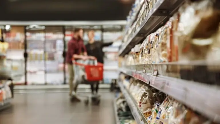 Οι «προσφορές» των υπεραγορών κοστίζουν περισσότερο, καταγγέλλει ο Σύνδεσμος Καταναλωτών