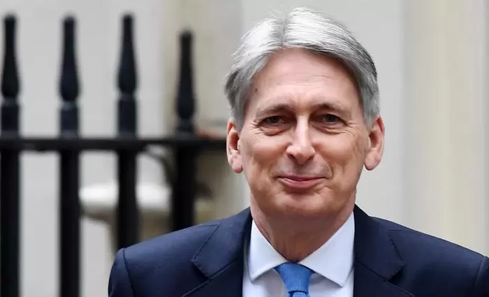 Προτροπή για εκλογές ή νέο δημοψήφισμα από τον Βρετανό Υπουργό Οικονομικών 