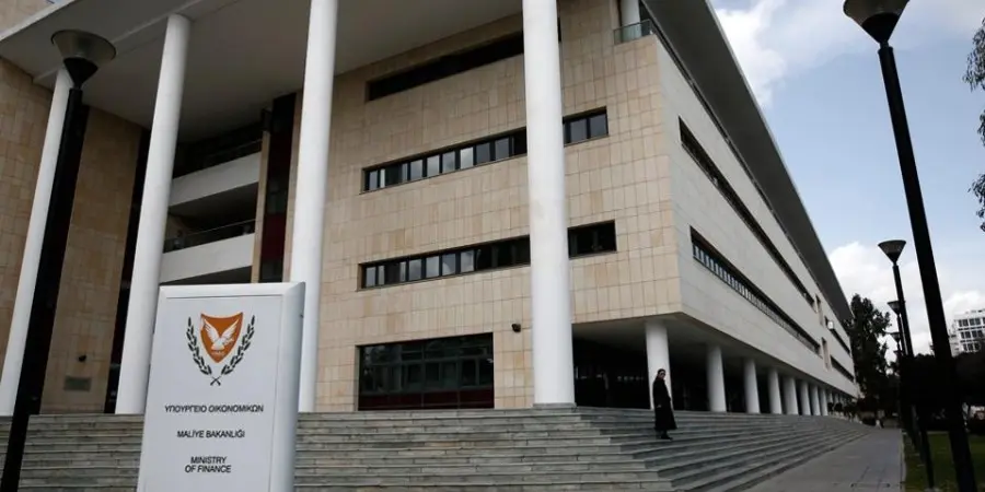 «Μην πληρώνετε μέχρι την εκδίκαση» λέγει η εγκύκλιος του ΥΠΟΙΚ για τις αποκοπές