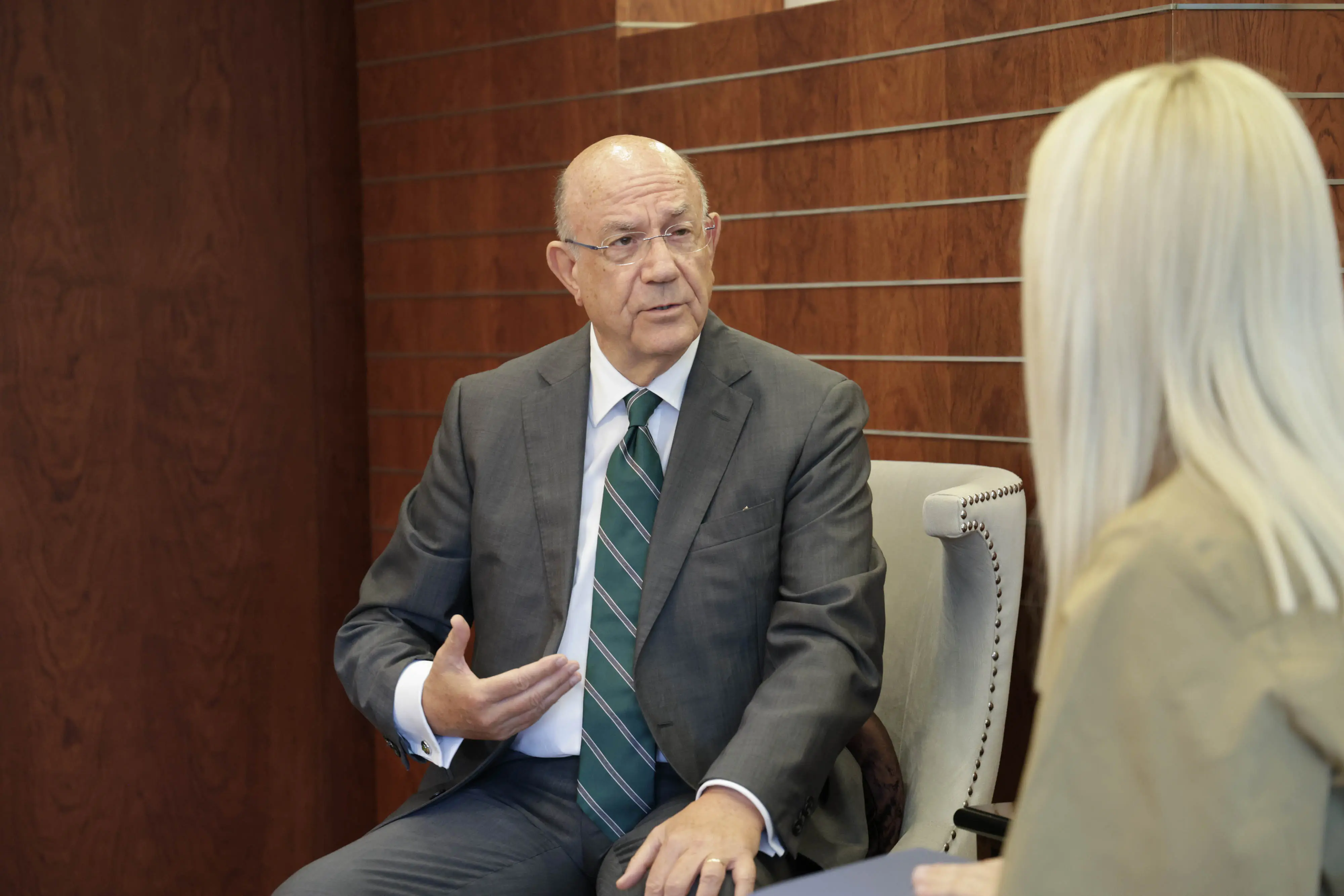 «Αναπτυξιακός και πλεονασματικός» ο προϋπολογισμός 2026, λέει ο ΥΠΟΙΚ