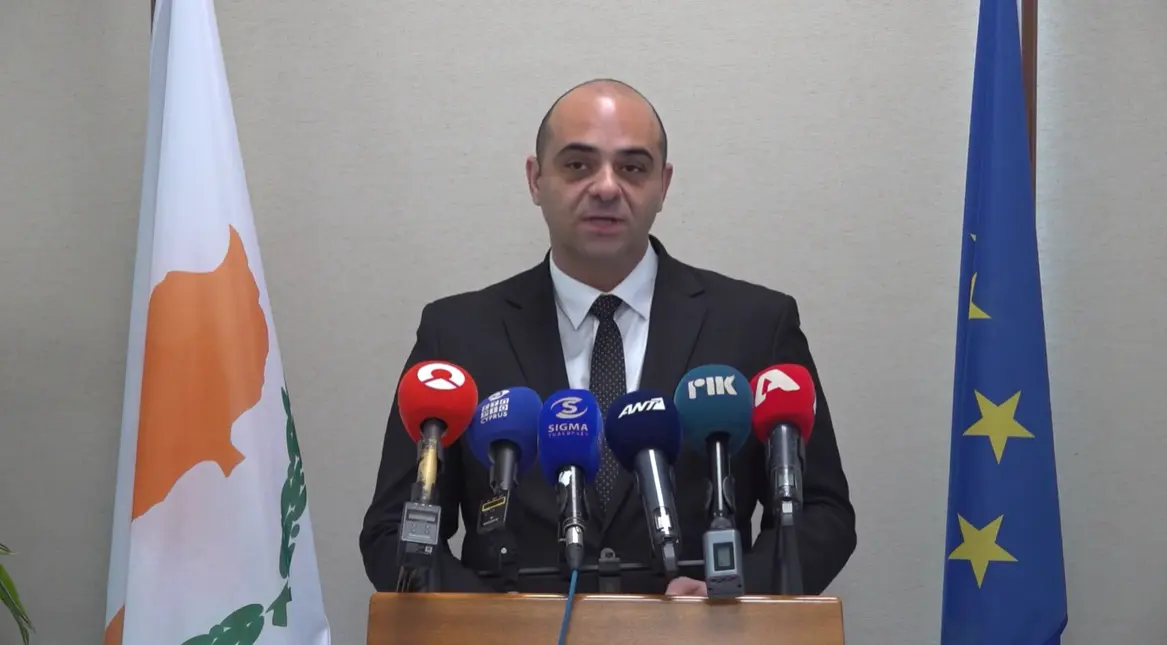 Υπουργός Εργασίας: Στα 10 εκ. οι απώλειες εσόδων από την αδήλωτη εργασία (βίντεο)