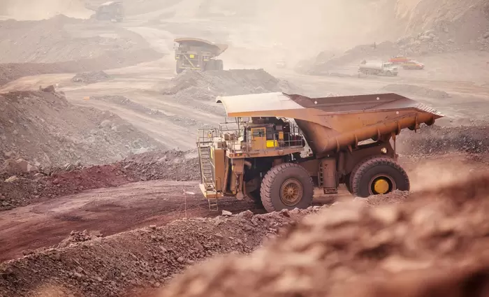 Άνοδος για το σιδηρομετάλλευμα καθώς ο Τραμπ αφήνει ανοικτό το ενδεχόμενο νέων διαπραγματεύσεων