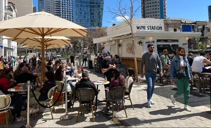 Το Ισραήλ δείχνει το δρόμο για την εποχή μετά το εμβόλιο