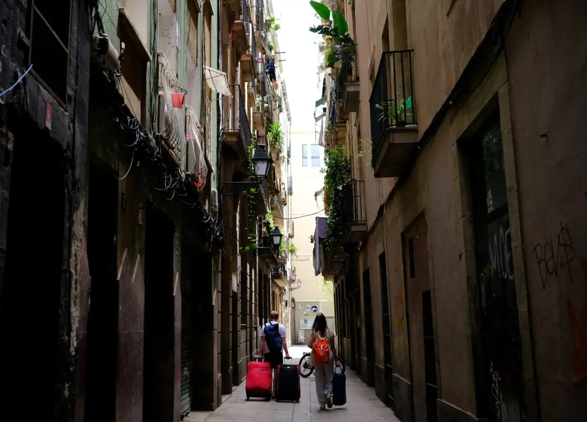 Ισπανία: Πρόστιμο 64 εκατ. στην Airbnb - Έμπαιναν αγγελίες για απαγορευμένες κατοικίες