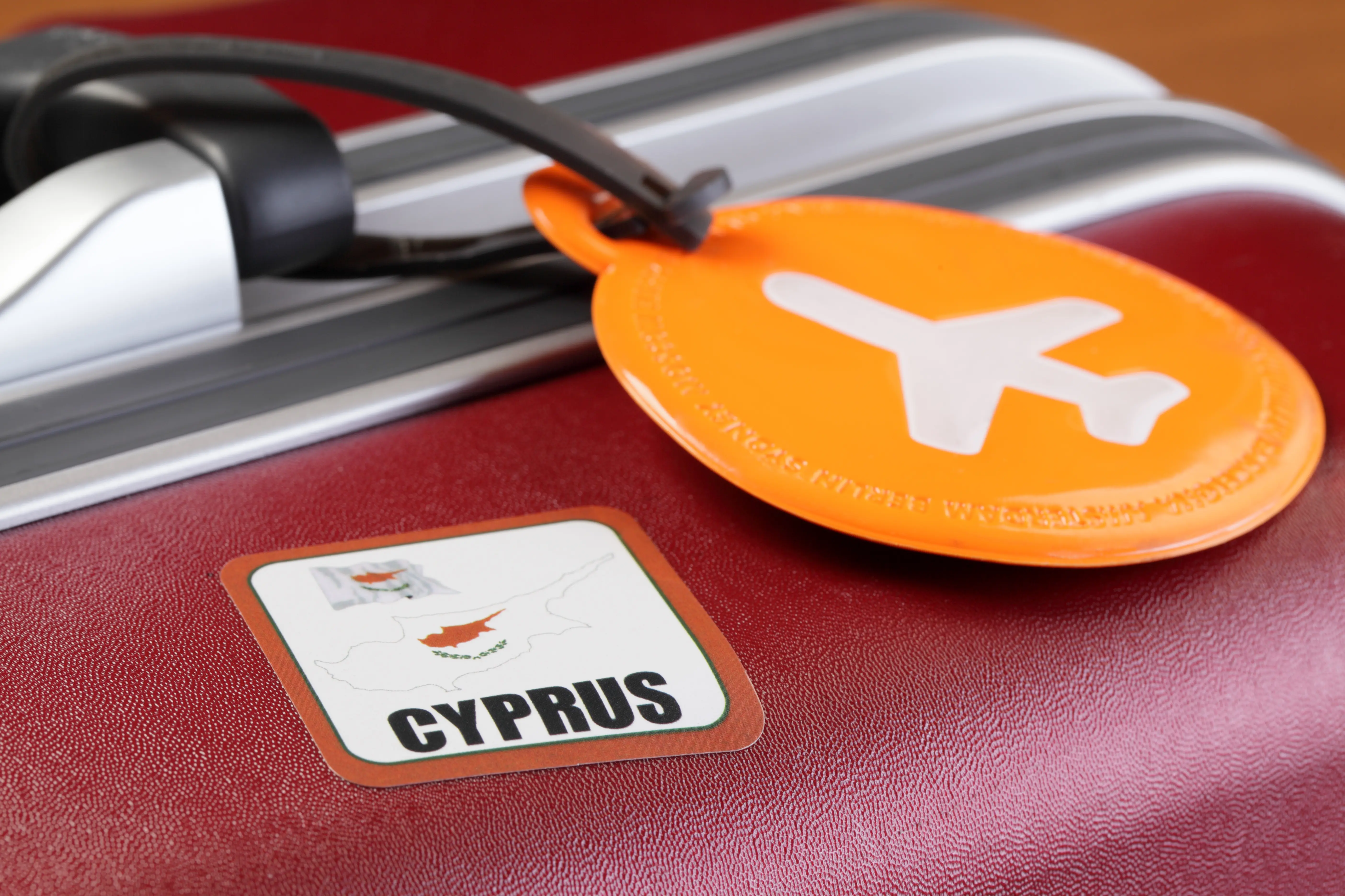 Πώς οι κριτικές… κρίνουν τη µοίρα του κυπριακού τουρισµού