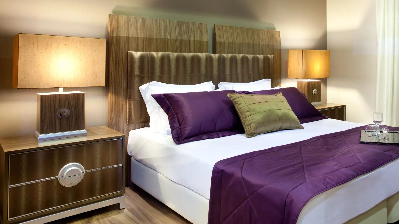 Αυστηρές συστάσεις Κομισιόν για το άνοιγμα των ξενοδοχείων