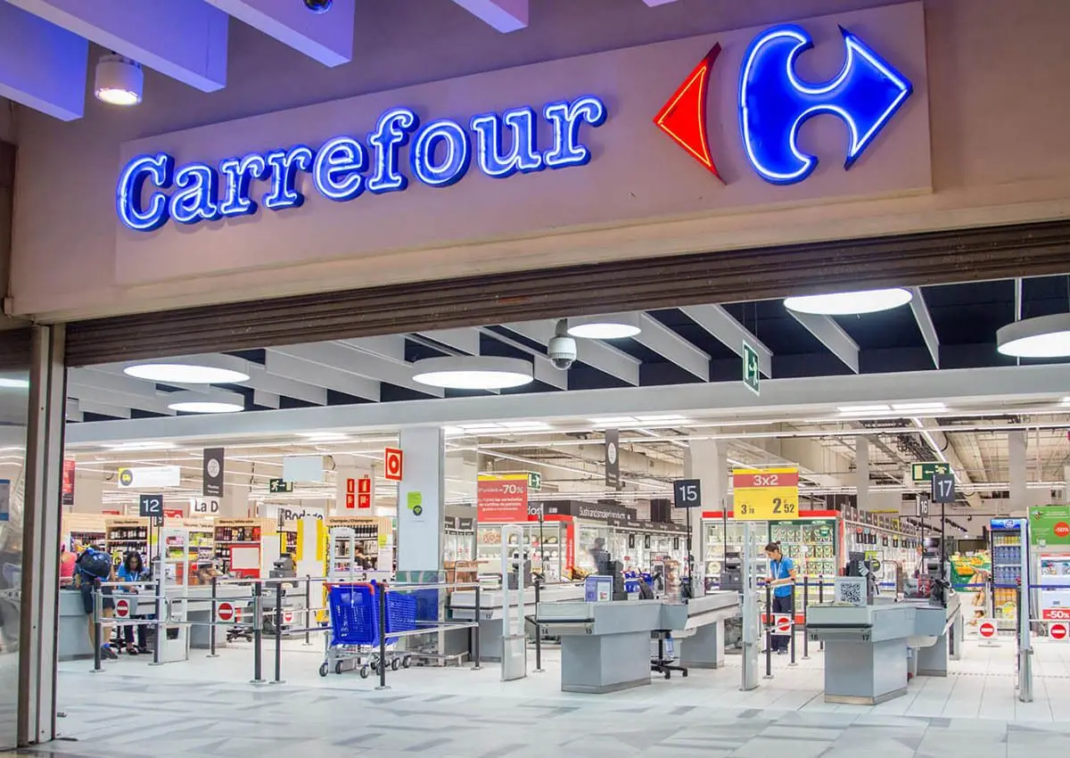 Η Carrefour κάνει σκέψεις για έξοδο από την ιταλική αγορά