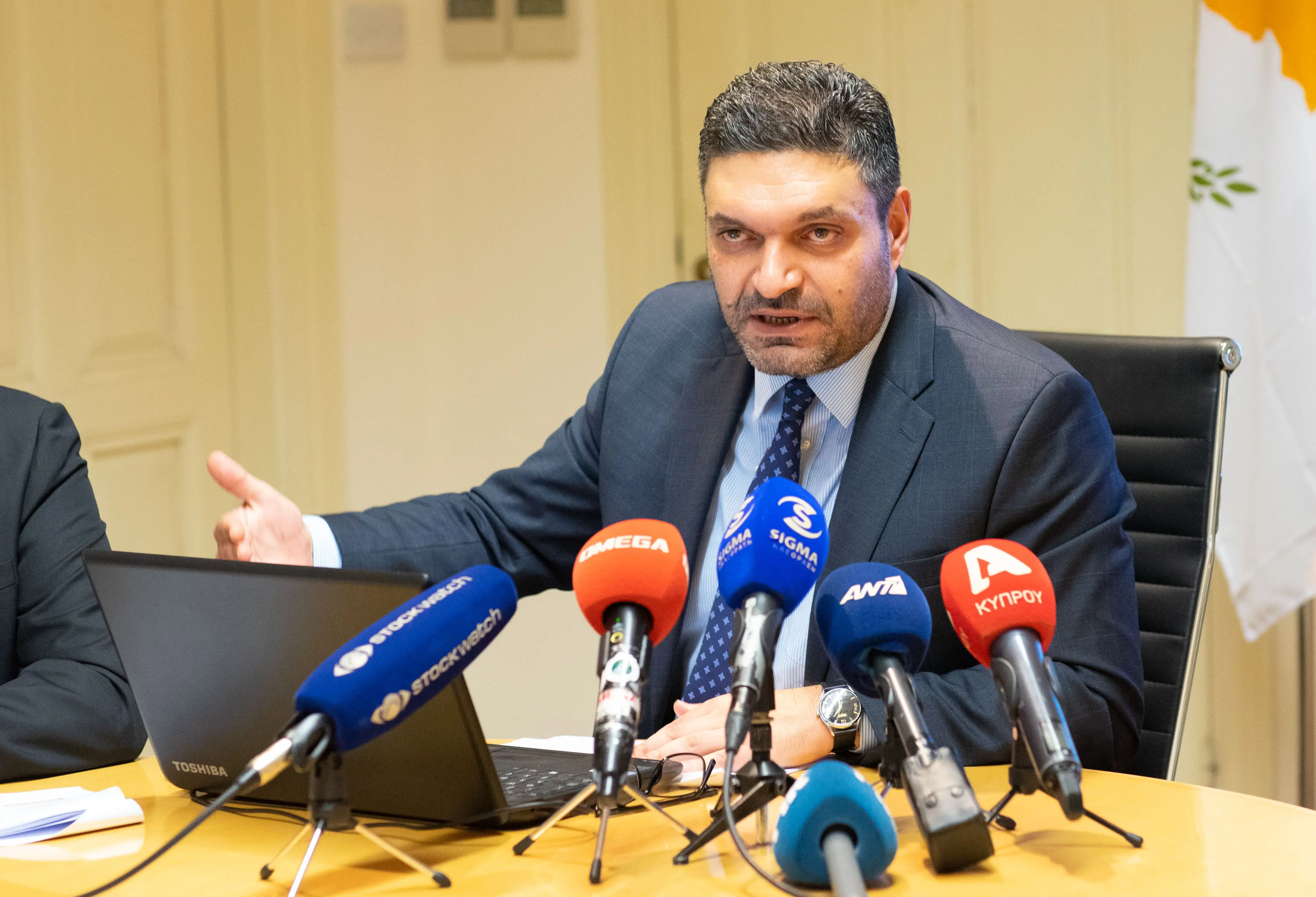 Πετρίδης: Στον αέρα και τα εμβόλια χωρίς προϋπολογισμό