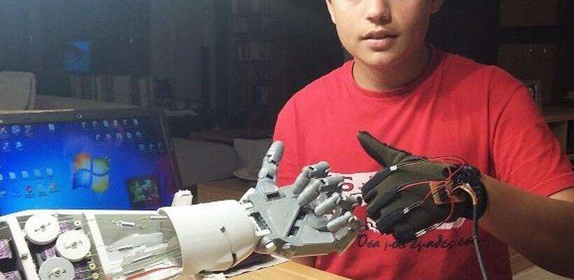 15χρονος από την Ελλάδα έφτιαξε με €500 ρομπότ με τεχνητή νοημοσύνη