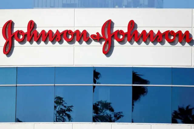 Johnson & Johnson: Επώδυνος συμβιβασμός 700 εκατ. για τα προϊόντα ταλκ